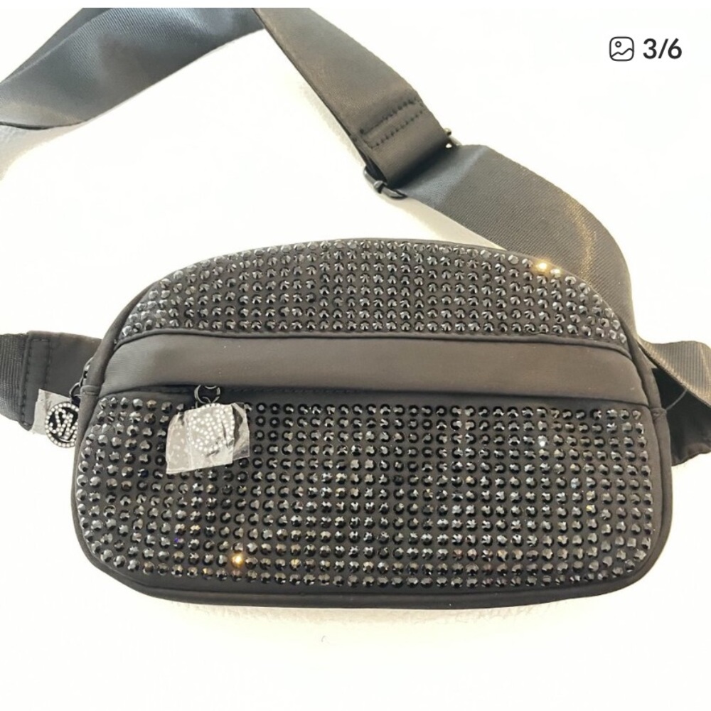Steve Madden Black Rhinestone Belt Bag Multi Zipper Compartments - Picture 4 of 7